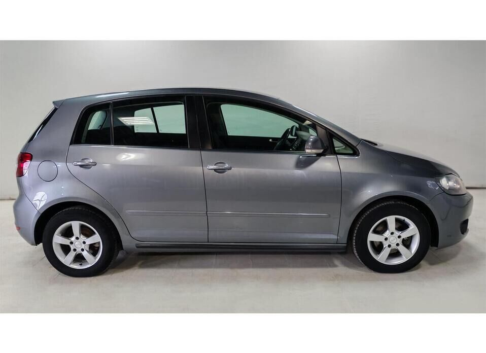 Volkswagen Golf Plus, II 1.6 AMT (102 л.с.)
