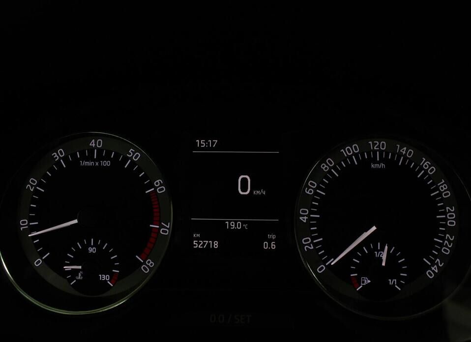 Skoda Rapid, I Рестайлинг 1.6 MT (110 л.с.)
