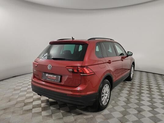 Volkswagen Tiguan, 2019&nbsp;г., 100&nbsp;192&nbsp;км